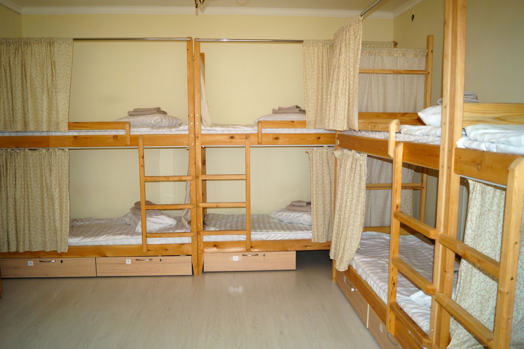 Hostel Nice Travel Astana Buitenkant foto